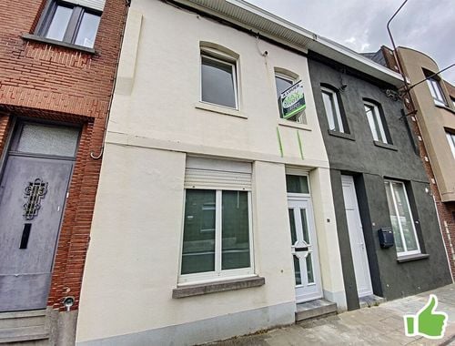                                         Maison à louer à Mouscron, € 860
