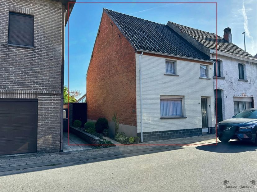 Huis te koop in Kerkhofstraat 14,
                    9220 Hamme