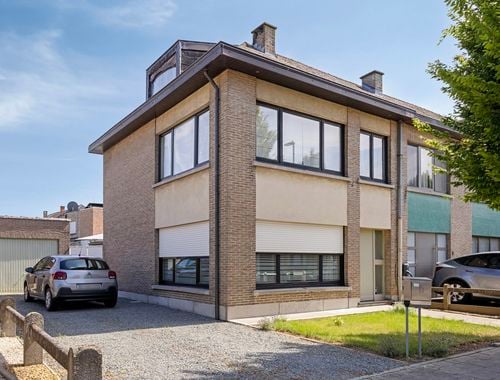                                         Appartementsgebouw te koop in Erembodegem, € 375.000

