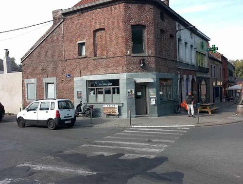                                         Gemengd gebruik te koop in Cuesmes, € 220.000
