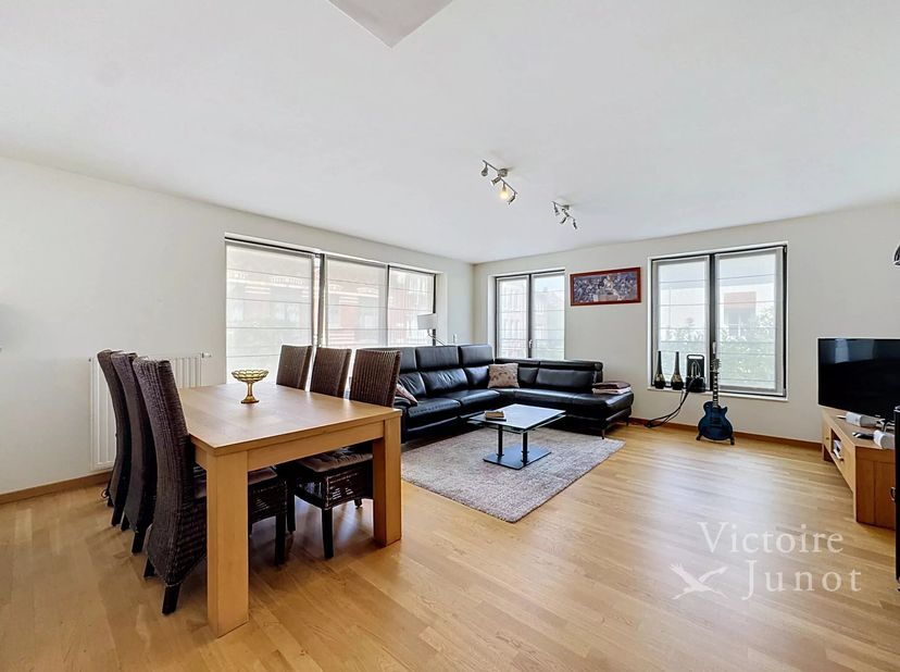 Appartement te huur in RUE ROOSENDAEL 125,
                    1190 Vorst