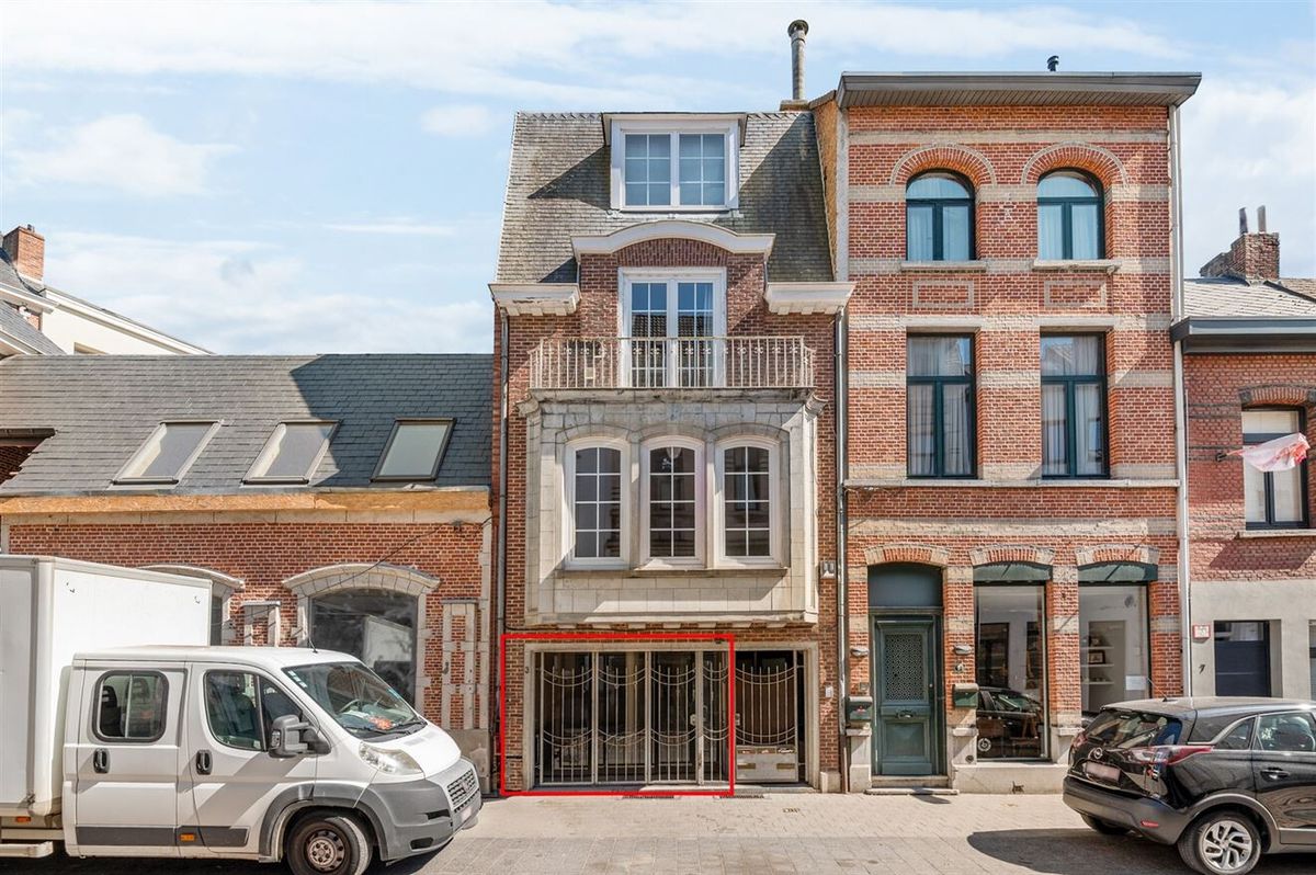 Handelsgelijkvloers te koop