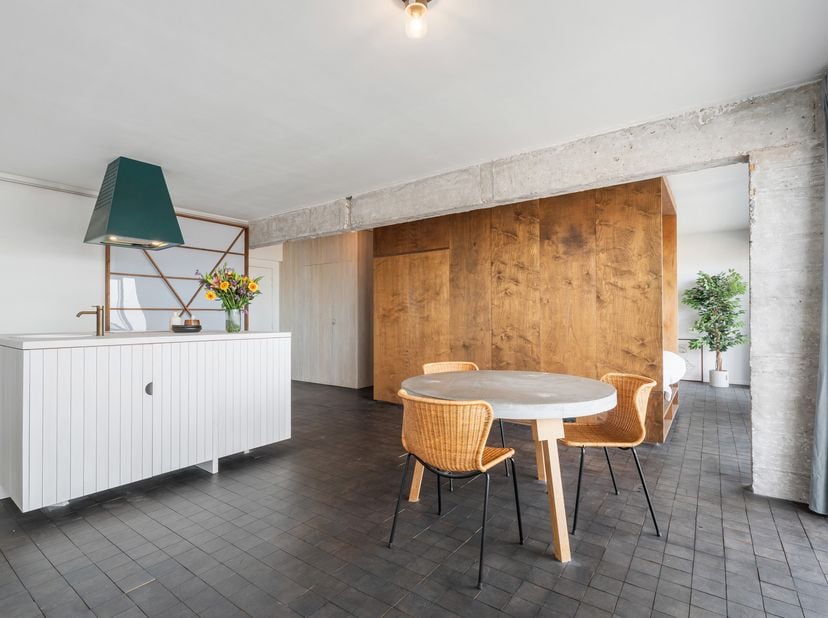 SCHRIJF IN VOOR DE BEZOEKDAG OP ZATERDAG 12 SEPTEMBER 13 uur<br />
Dit appartement met een prachtig zicht op de Bourgoyen bevindt zich op de 22ste ver