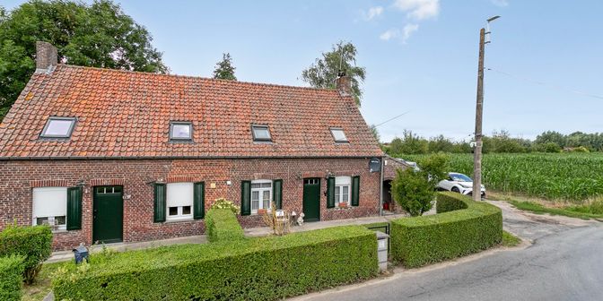Huis te koop in Klaregrachtstraat 84-86, 8870 Izegem