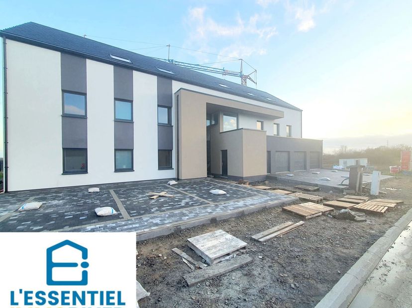 L’Essentiel Immobilier vous propose un nouveau projet de 14 appartements neufs situé à Philippeville, dans un quartier résidentiel calme, à proximité
