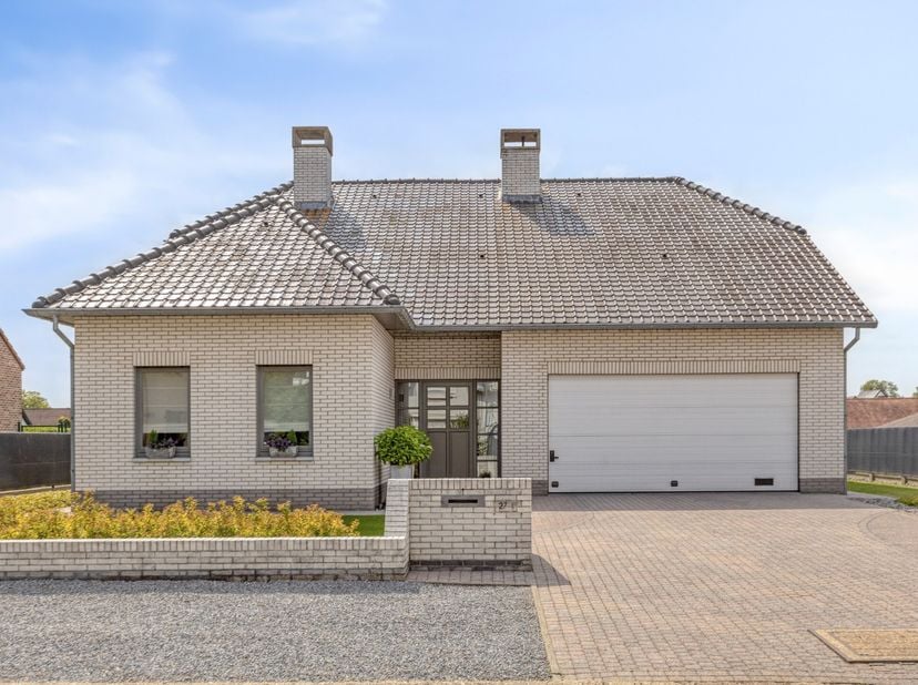 Huis te koop in Sint-Amandinastraat 27,
                    3970 Leopoldsburg