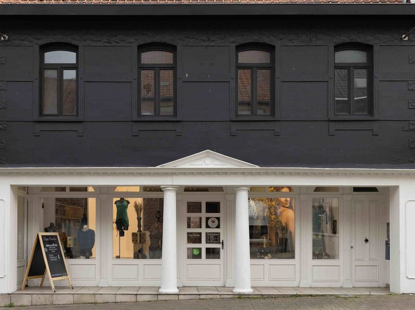 Bien professionnel à louer à Kerkstraat 4 boîte A,
                    8570 Anzegem