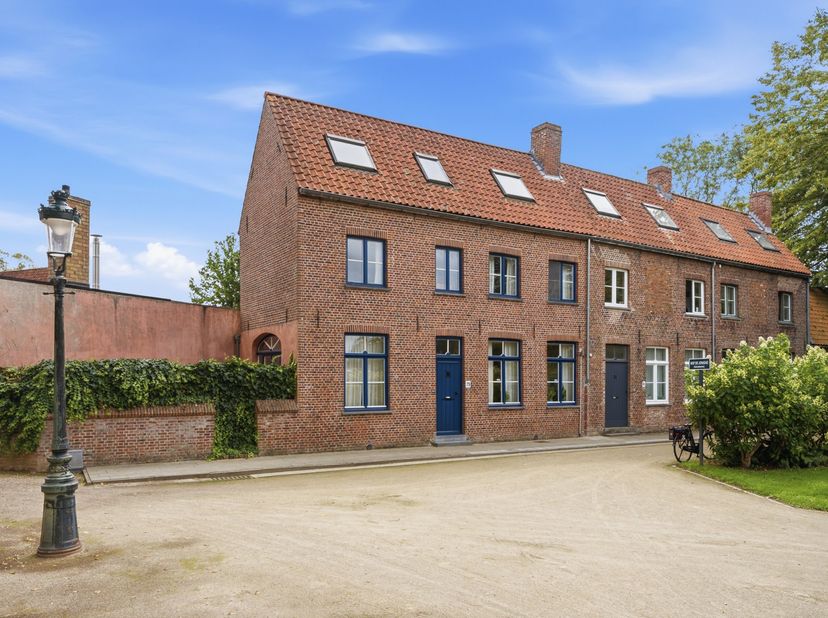 Huis te koop in Langerei 79,
                    8000 Brugge