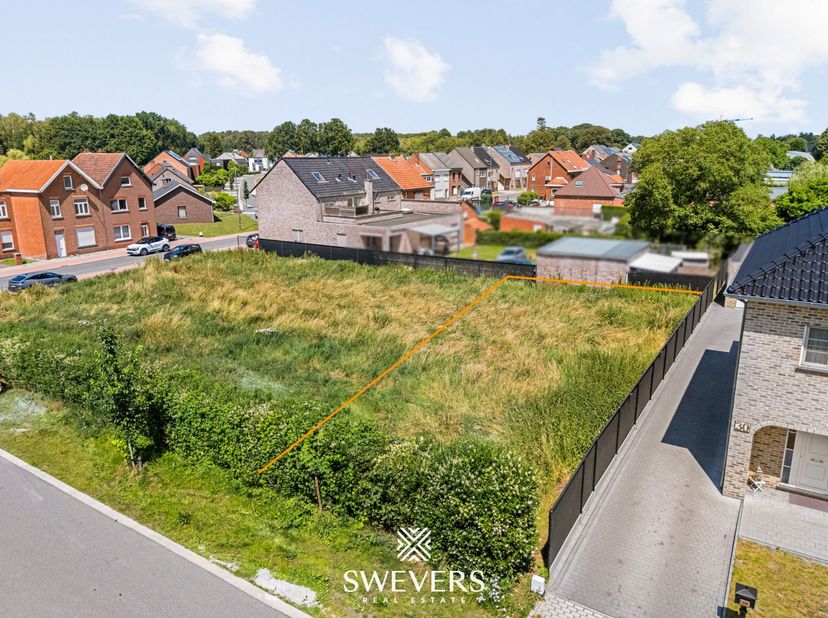 Voor meer info en fotos, surf naar www.swevers.be  Ontdek deze bouwgrond voor open bebouwing in de Valentijnstraat, lot 3 te Beringen. Een interessant