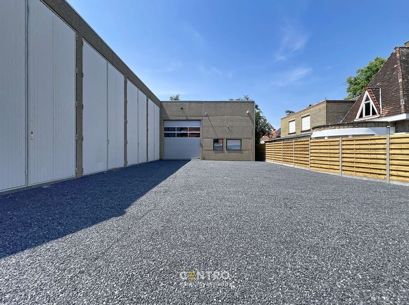 Bien professionnel à vendre
                    à 8770 Ingelmunster