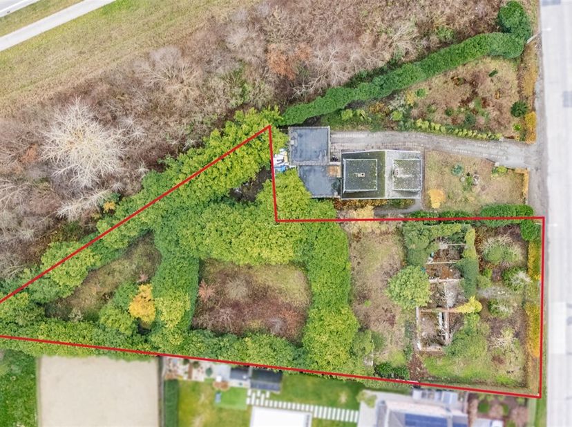 Ontdek dit perceel bouwgrond (2.904 m²) gelegen in de Volaardestraat te Dendermonde, ideaal voor de realisatie van een vrijstaande woning in een rusti