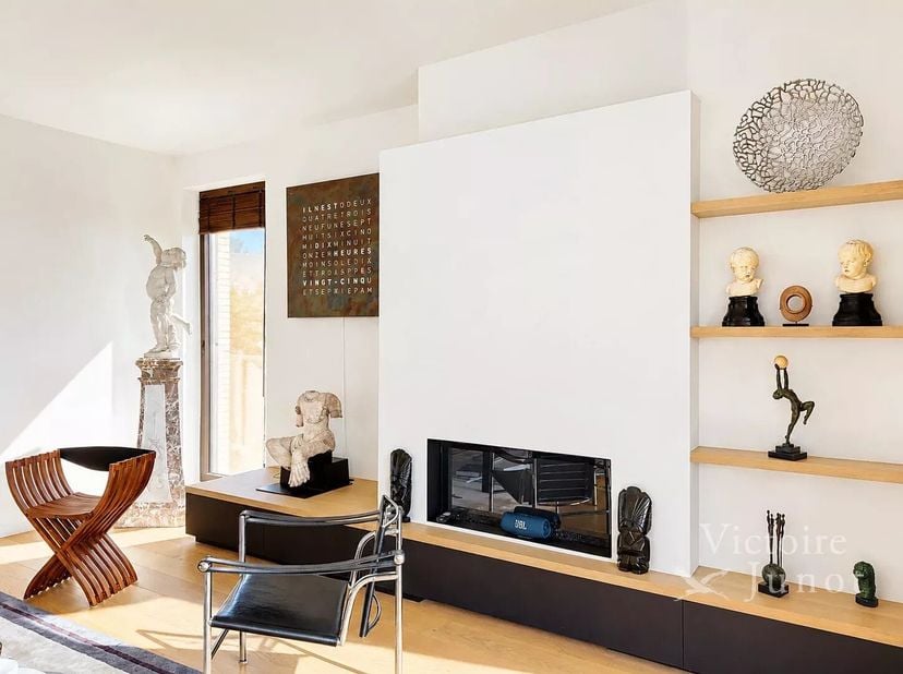 Bien présenté par Yanis Morsa : 0487 71 46 10 / yanis.morsa@victoire.be<br />
Victoire Junot vous propose ce magnifique appartement 2 chambres de ±135