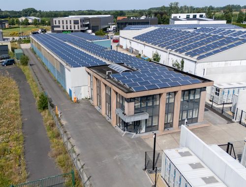                                         Bedrijfsgebouw te huur in Deinze, € 5.000
