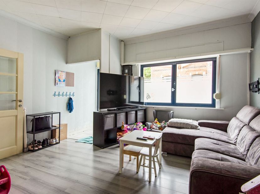 Maison à rénover avec jardin ensoleillé près du Rupel<br />
Cette maison à rénover à Niel offre de nombreuses possibilités pour ceux qui aiment aménag