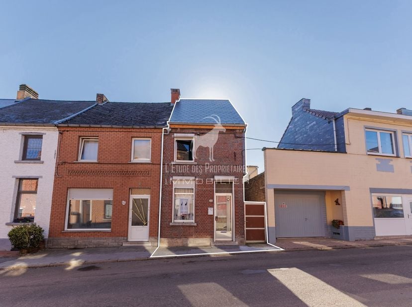 Referentie agentschap: V7130-022<br />
Virtuele tour: https://immo360.immo-facile.com/vtour/fr/m34jau/frame<br />
Ontdek dit prachtige huis in het cha