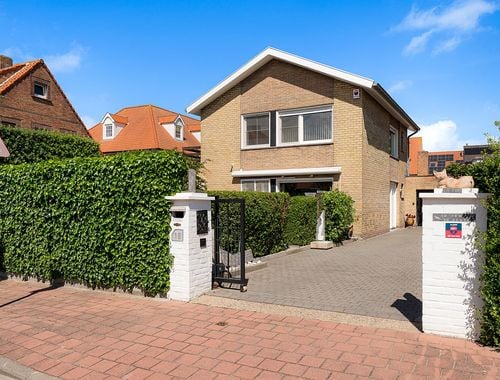                                         Villa à vendre à Heist-aan-Zee, € 639.000
