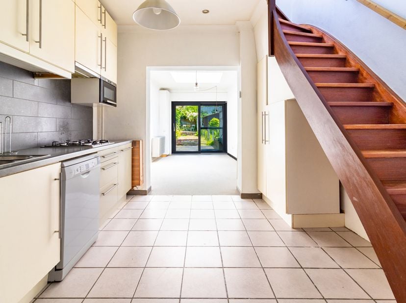 Bent u als jong gezin, startend koppel of alleenstaande op zoek naar een goed gelegen, betaalbare woning met tuintje?<br />
Dit is uw kans. U kan hier