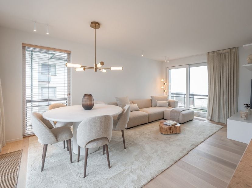 Appartement luxueusement rénové avec vue mer, sur la promenade du Zoute à quelques pas du Zwin, de la place M'as-tu vu et les magasins de l'avenue du