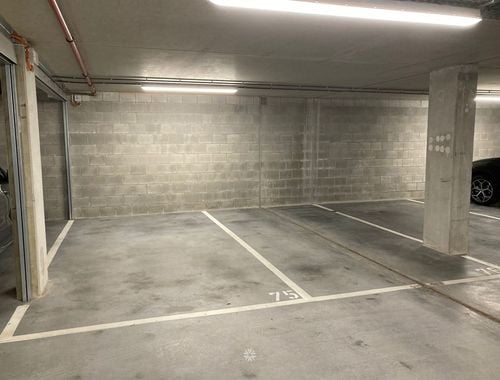                                         Place de stationnement à louer à Oudenaarde, € 80
