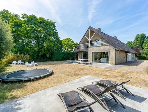                                         Villa te koop in Oostduinkerke, € 875.000
