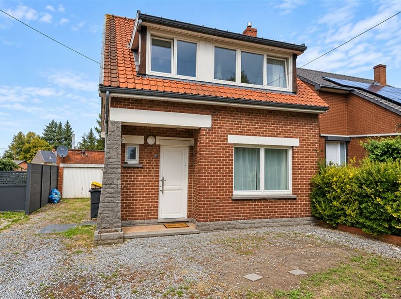 Huis te koop in ,
                    7080 La Bouverie