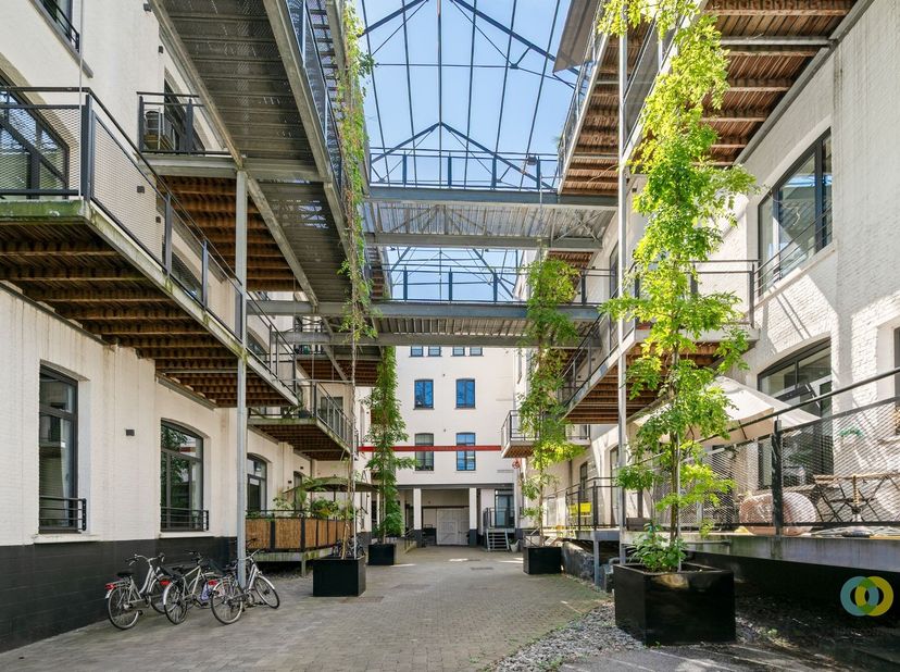 Ontdek deze stijlvolle loft, gelegen in de voormalige kantfabriek Legrand in Vilvoorde, een karaktervolle historische site met een bijzonder verhaal.