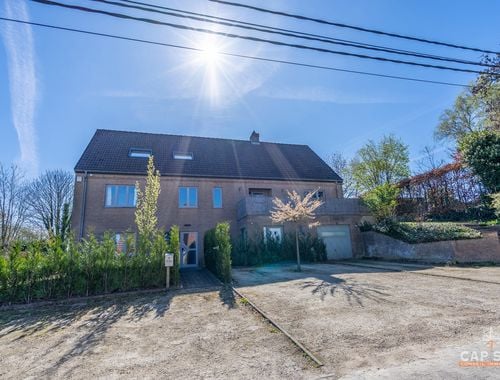                                         Maison unifamiliale à vendre à Ophain-Bois-Seigneur-Isaac, € 699.000
