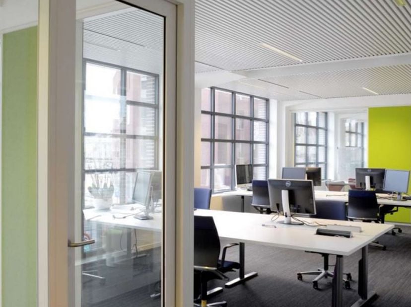 Bureaux à louer sur le site ZuidPoort à Malines, en face de la gare centrale.<br />
<br />
--------<br />
opsplitsbaar<br />
<br />
a louer - Bureau (