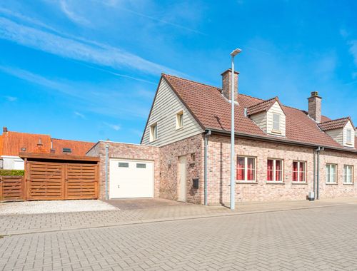                                         Maison jumelée à vendre à Lauwe, € 299.000

