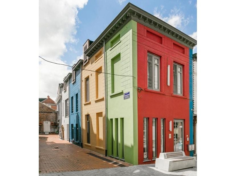 Instapklare privé-woning met AirBnB (zonder ontbijt) en makkelijk uit te breiden tot B&amp;amp;B (met ontbijt : top eetruimte en keuken beschikbaar). Het