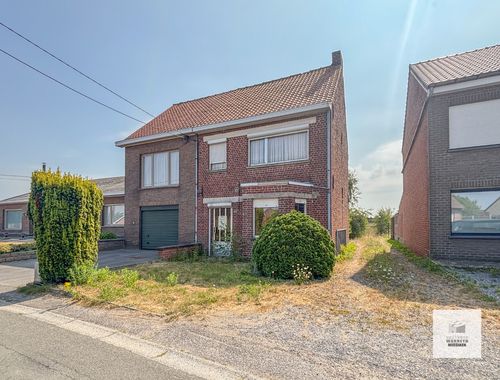                                         Woning te koop in Zwevezele, € 185.000
