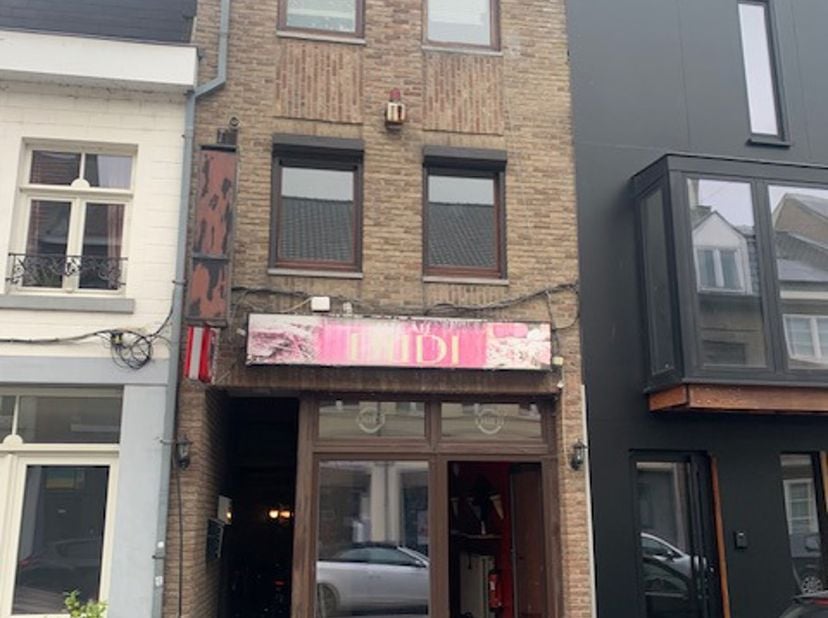 Bien professionnel à louer
                    à 3680 Maaseik