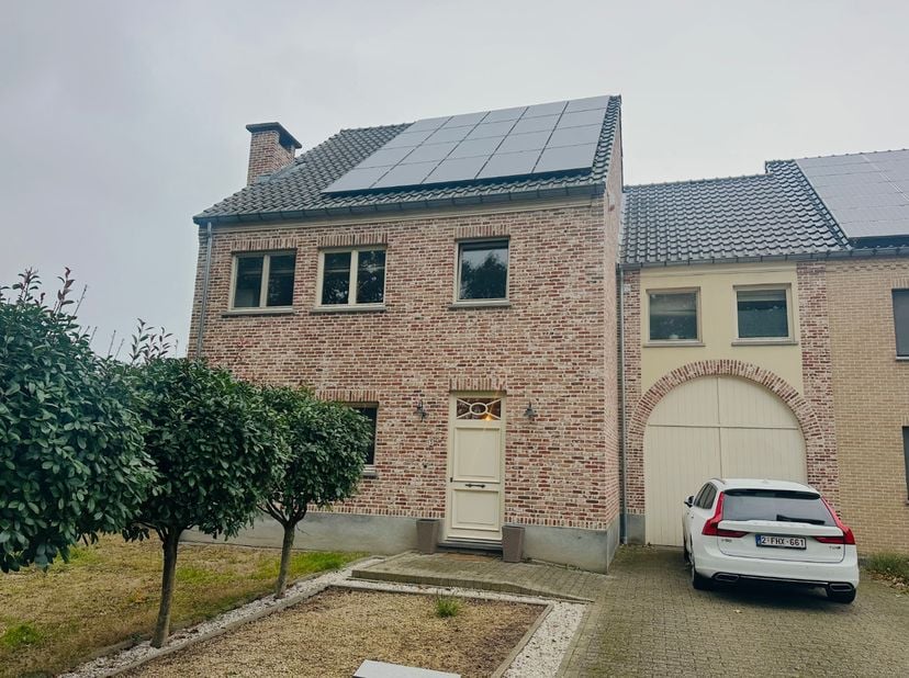 Huis te koop in Steenblookstraat 1,
                    3590 Diepenbeek