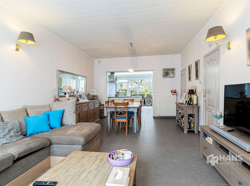 Maison spacieuse (191 m²) avec 4 chambres, entrepôt et jardin (170 m²) à Borsbeek.<br />
Cette maison étonnamment spacieuse est située dans un endroi