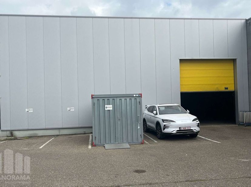 Bien professionnel à louer à Noorderlaan 97,
                    2030 Antwerpen