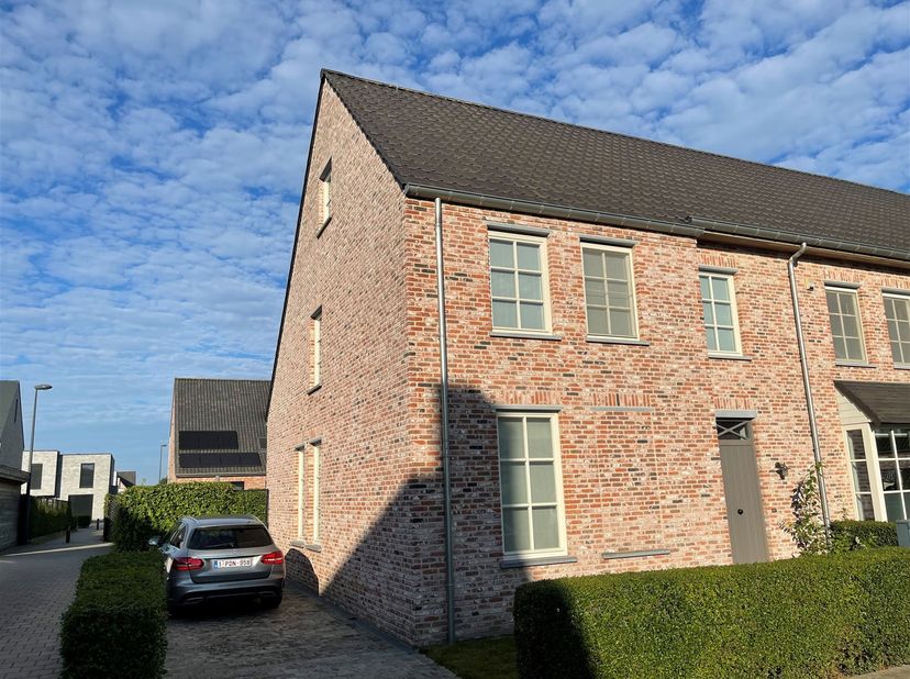 Huis te huur in Klaroenstraat 26,
                    8540 Deerlijk