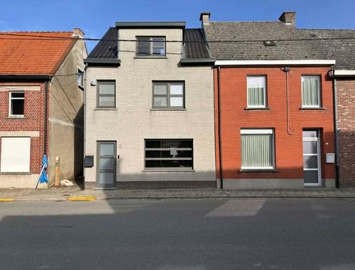                                         Eengezinswoning te huur in Sint-Lievens-Houtem, € 1.275
