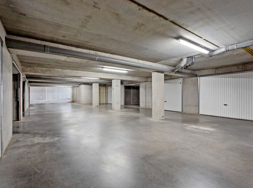 Garage à vendre
                    à 8980 Passendale