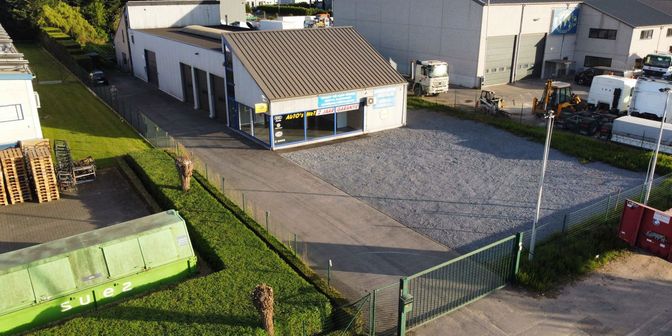 Bedrijfsvastgoed te koop in D'Helst 18, 9280 Lebbeke