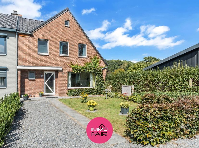 Huis te koop in Bergstraat 54,
                    3620 Gellik