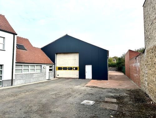                                         Opslagplaats te huur in Torhout, € 875
