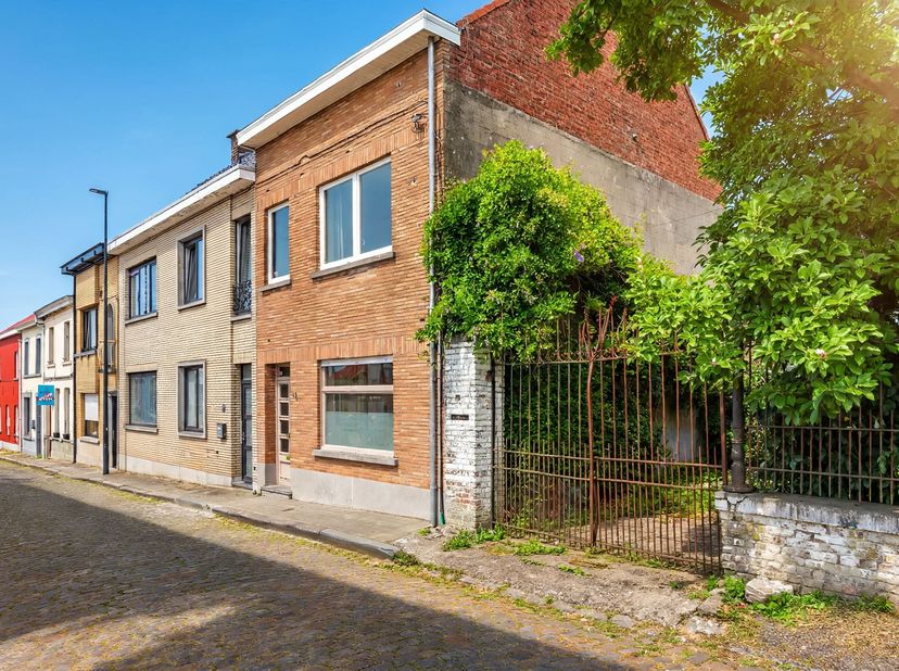 Huis te koop in Molendam 12,
                    9600 Ronse