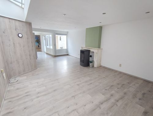                                         Kot-Kamer te huur in Iddergem, € 750
