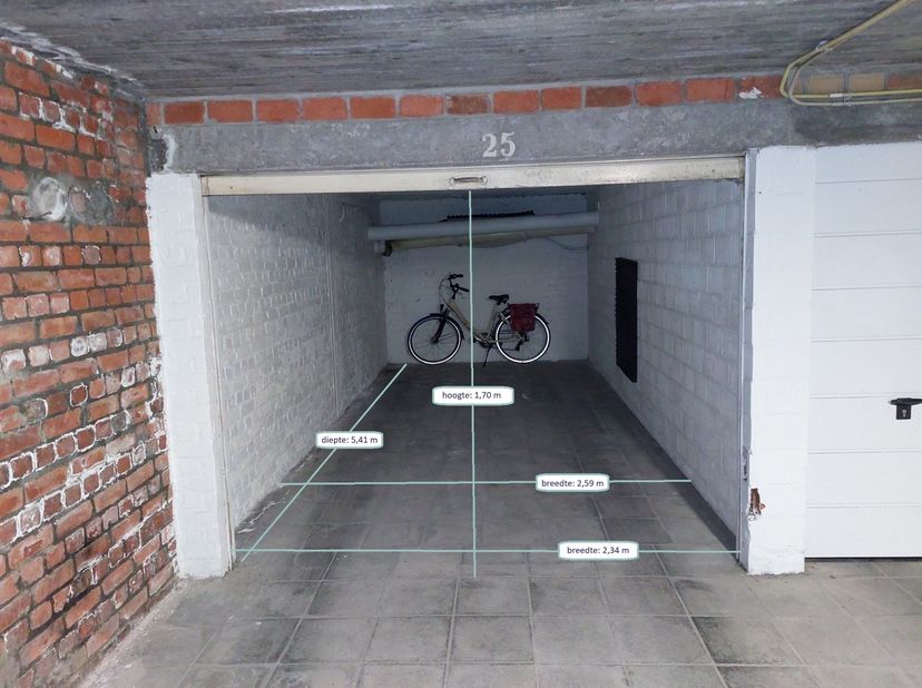 Deze garagebox bevindt zich op de ondergrondse verdieping van residentie Sun Valley, gelegen aan de Oorlogsinvalidenlaan 32 in Westende-Bad.<br />
<br