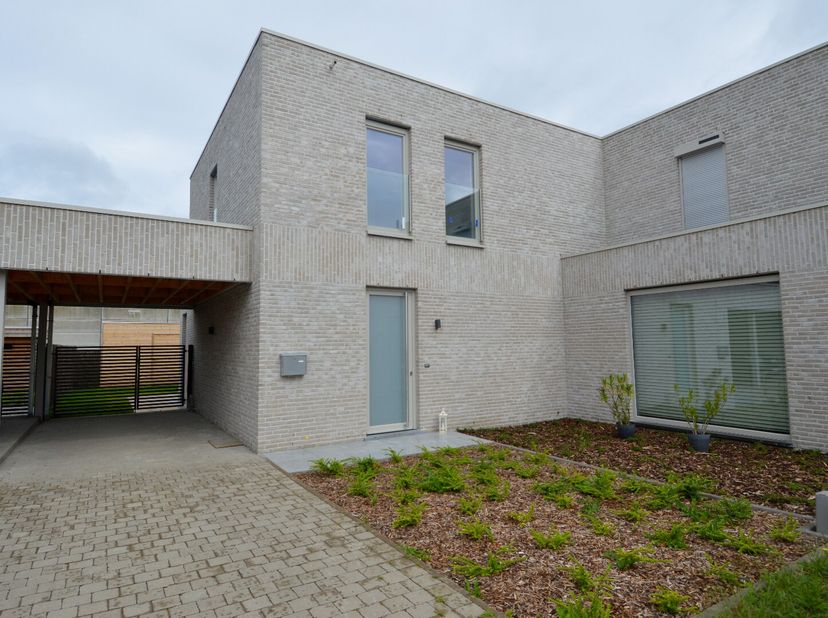 Maison à louer
                    à 8790 Waregem