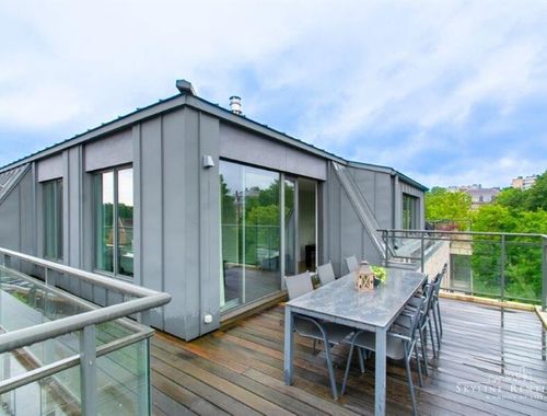                                         Appartement à louer à Ixelles, € 2.000
