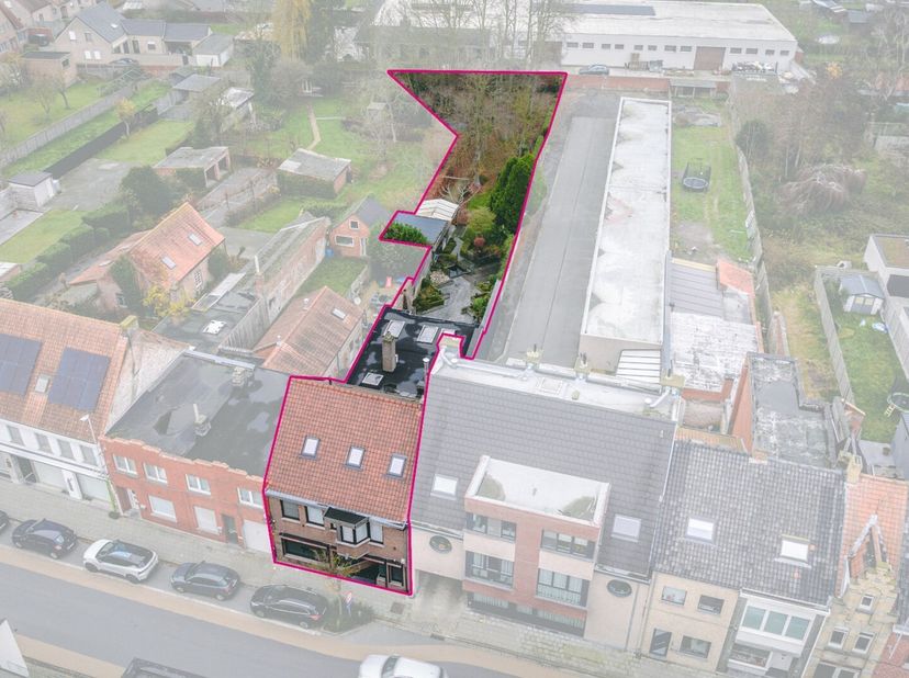 Bien professionnel à vendre
                    à 8480 Eernegem