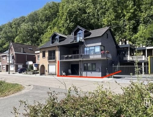                                         Gelijkvloers app. te koop in Lanaye, € 195.000
