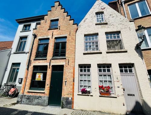                                         Rijwoning te koop in Brugge, € 395.000
