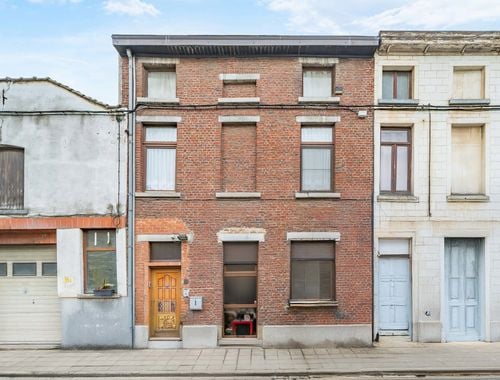                                         Woning te koop in Dampremy, € 40.000
